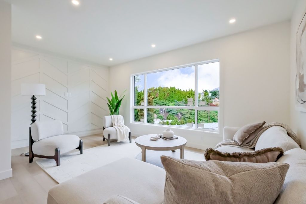 listing image 16515063966915116375