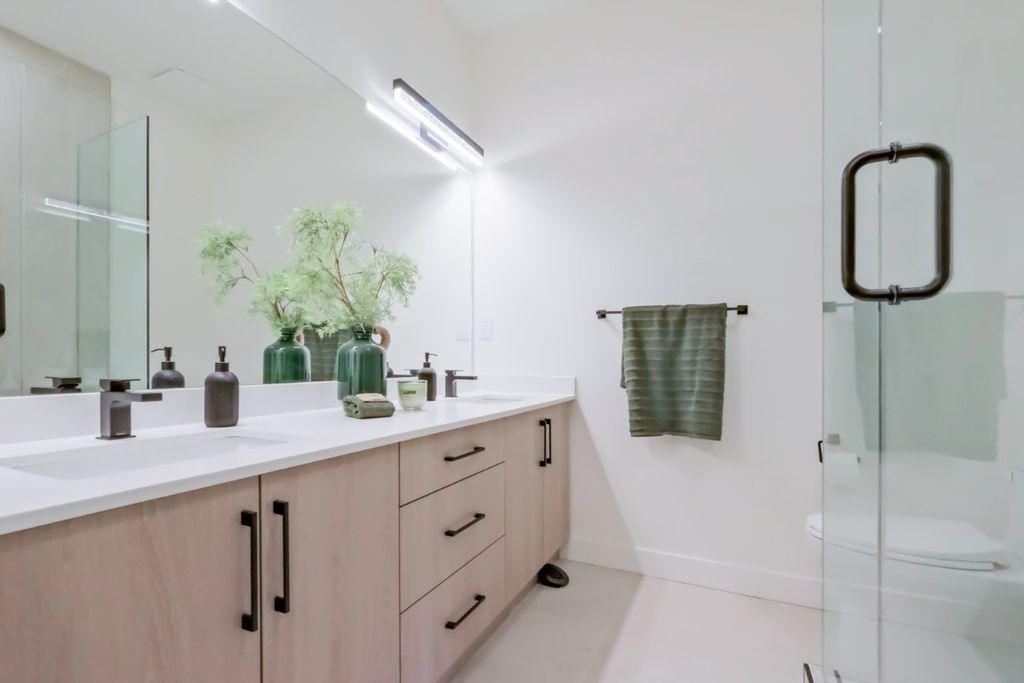 listing image 16513068006348027966