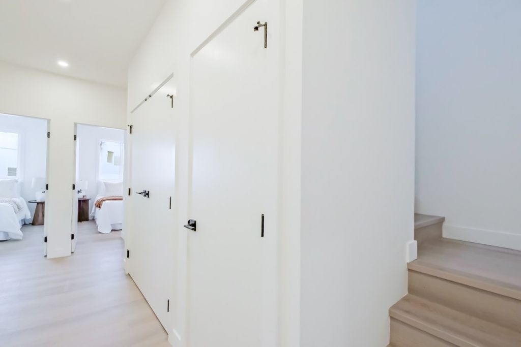 listing image 16512342560025022354