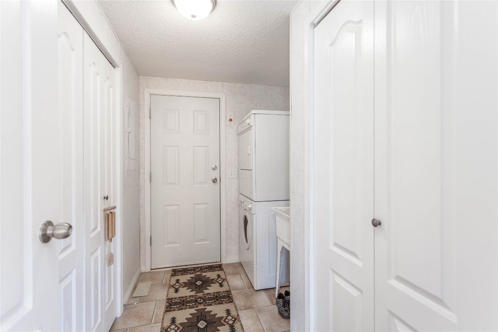 listing image 16510878146803794421