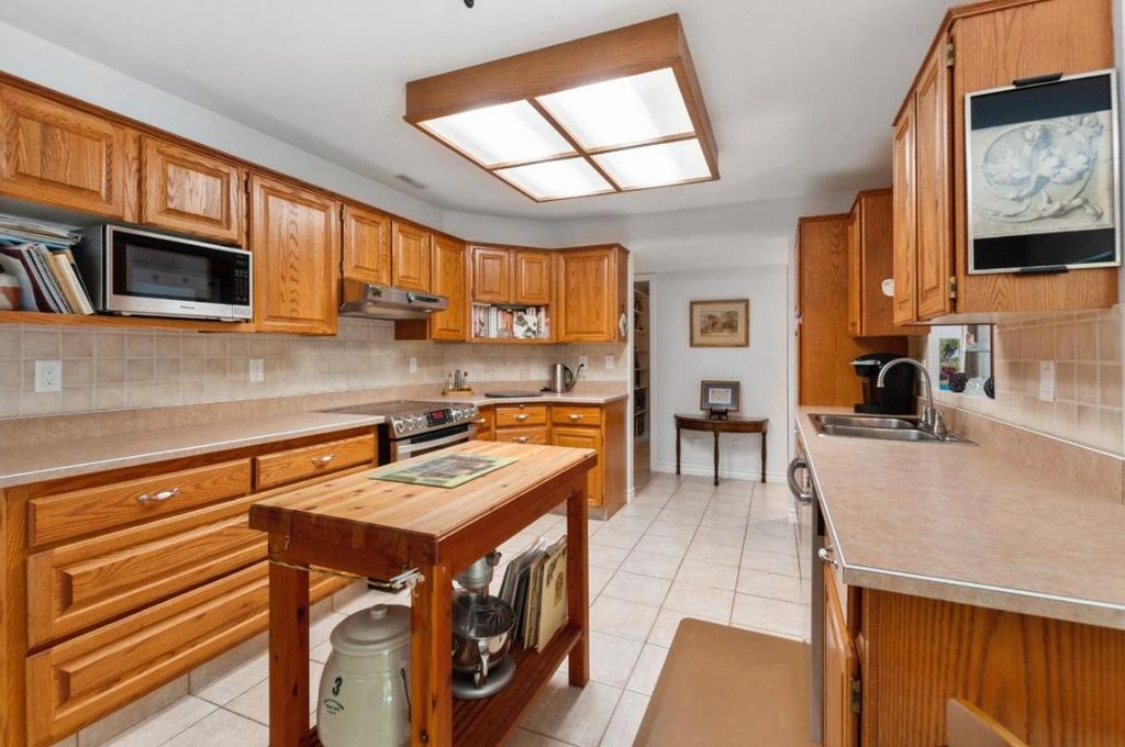 listing image 1651993041042