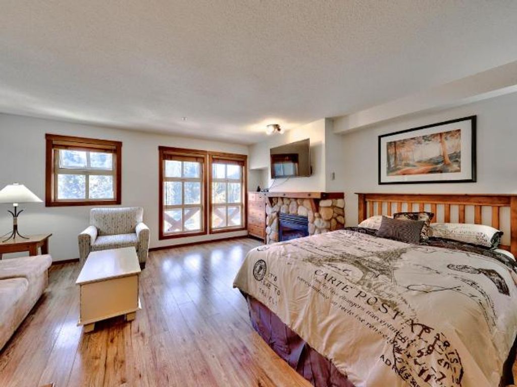 listing image 16517432286000079389