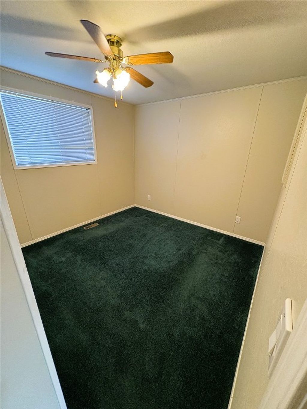 listing image 16515697269056773214