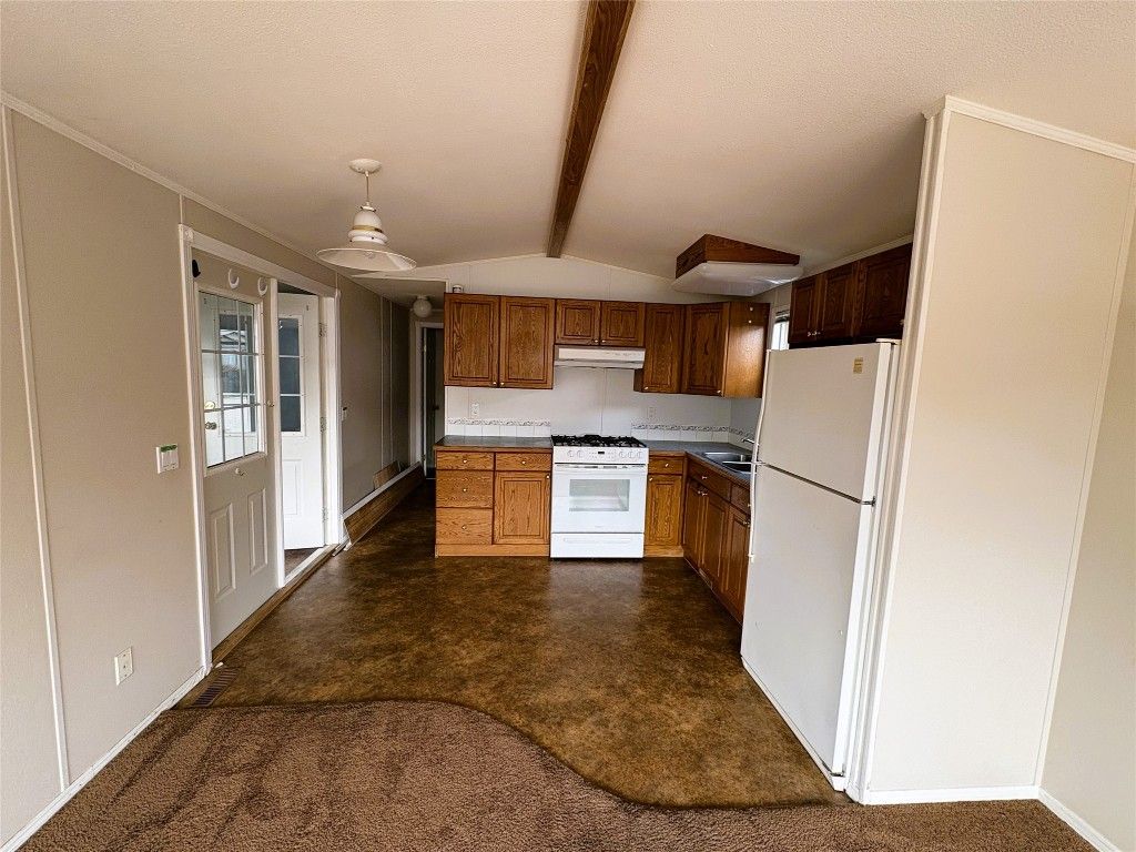 listing image 16511560942757877852