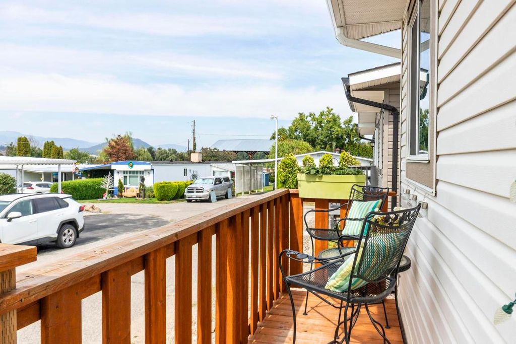 listing image 16515399367592791239