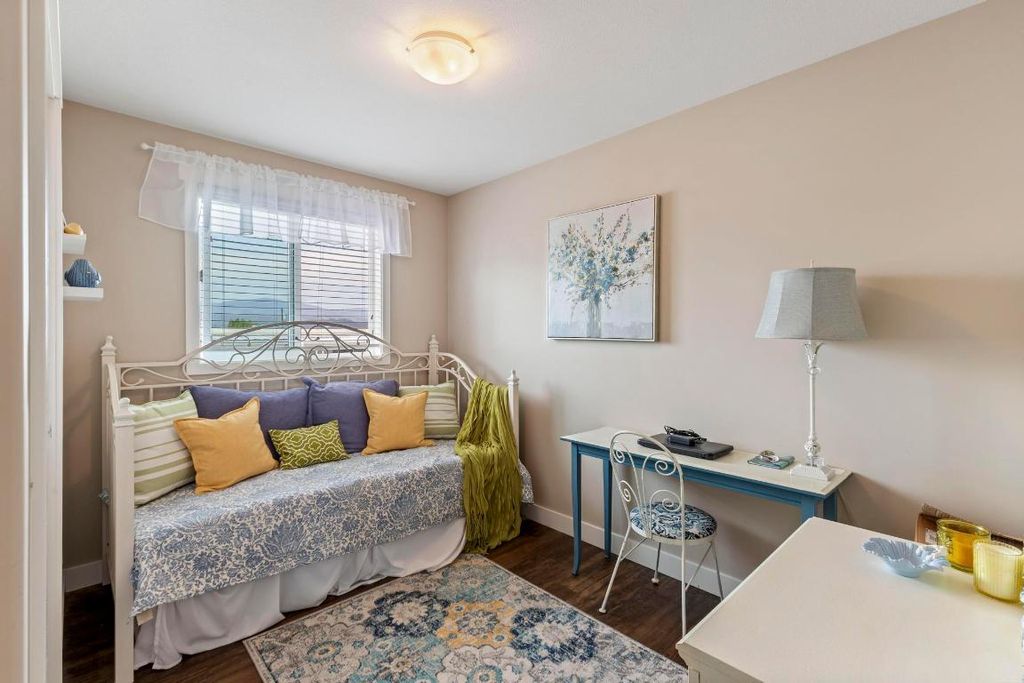 listing image 16513088276815495857