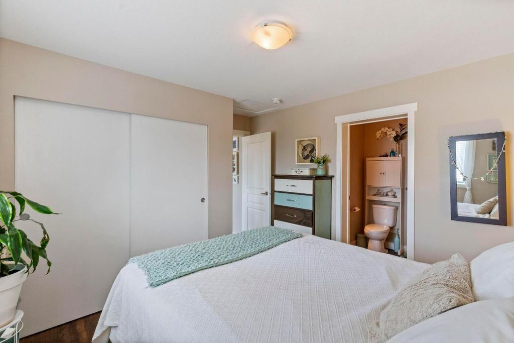 listing image 16514733498136005955