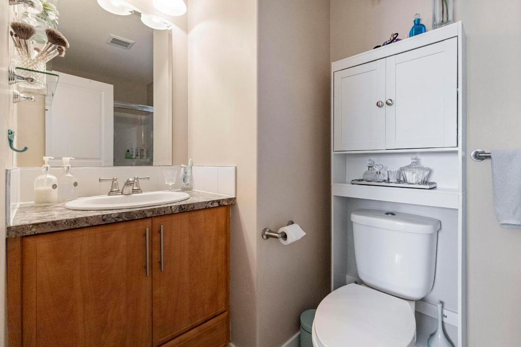 listing image 16516319741844839199