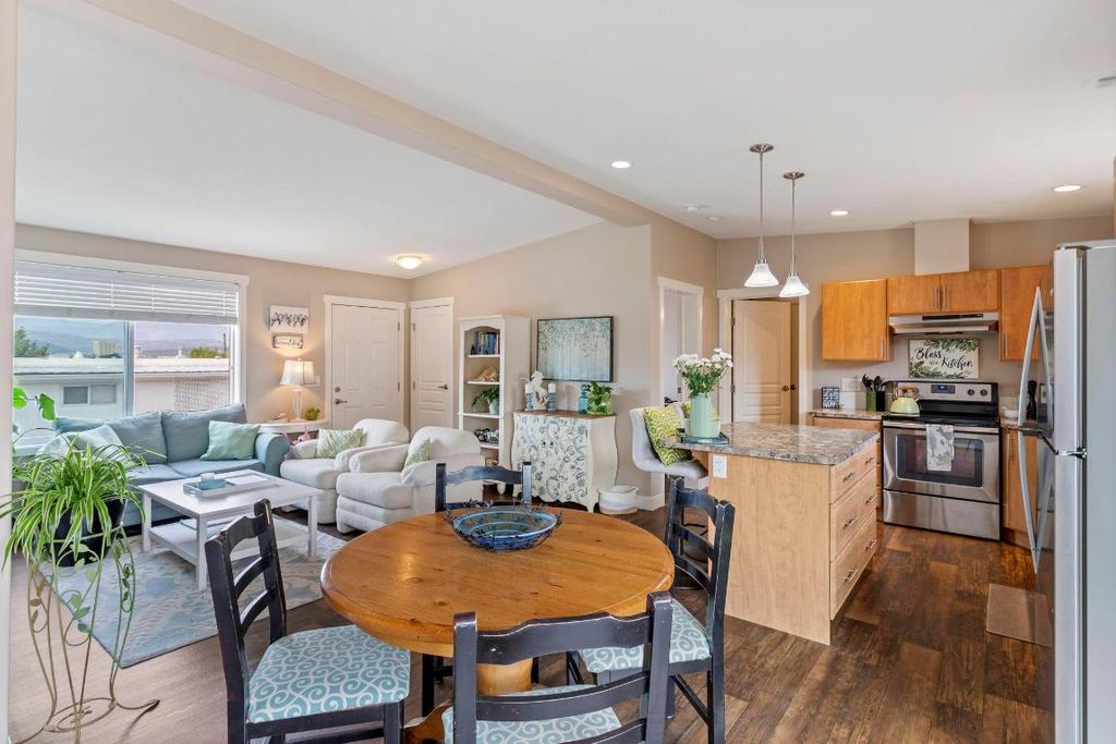 listing image 16511000536505853098