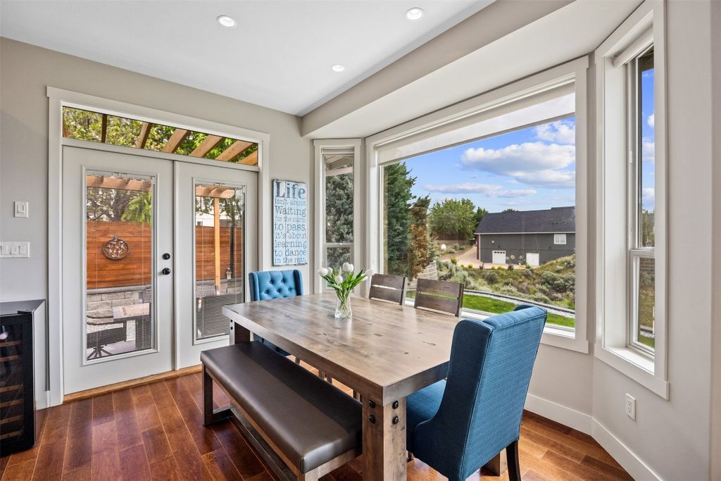 listing image 16513794178697229761
