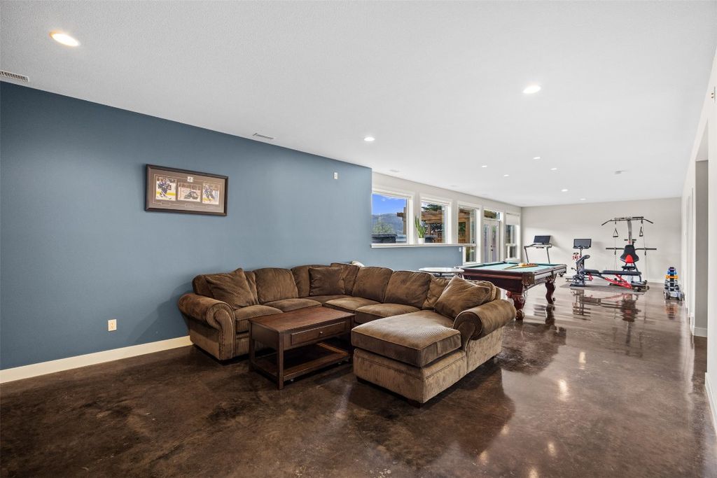 listing image 16515404647385807992