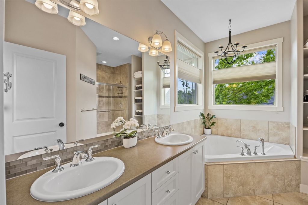 listing image 16518933880983050547