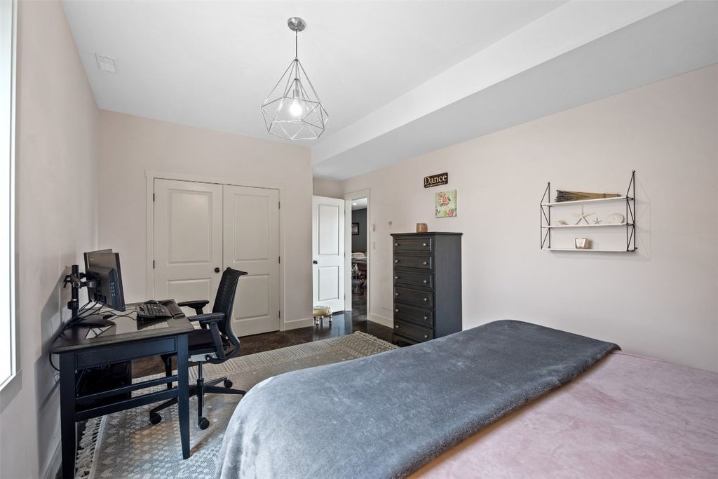listing image 16515552997043724748
