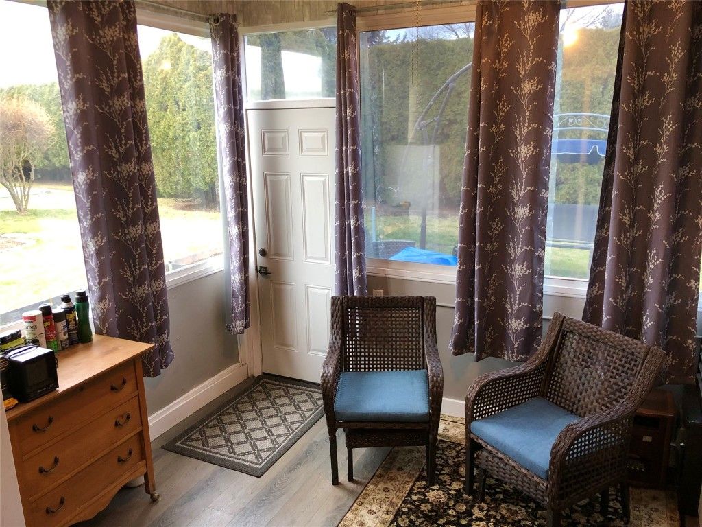 listing image 16517517782367877547