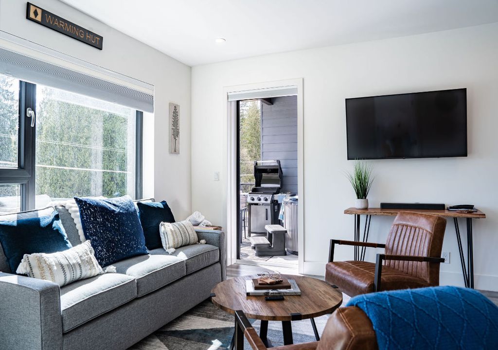 listing image 16516570895727755309