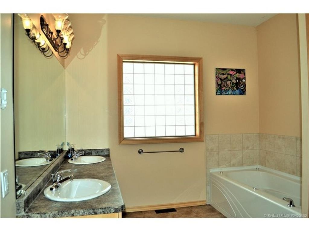 listing image 16513078027469044358