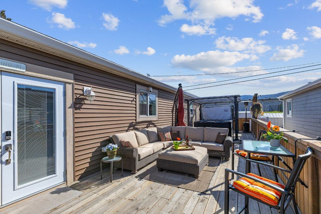 listing image 16519868516180105953