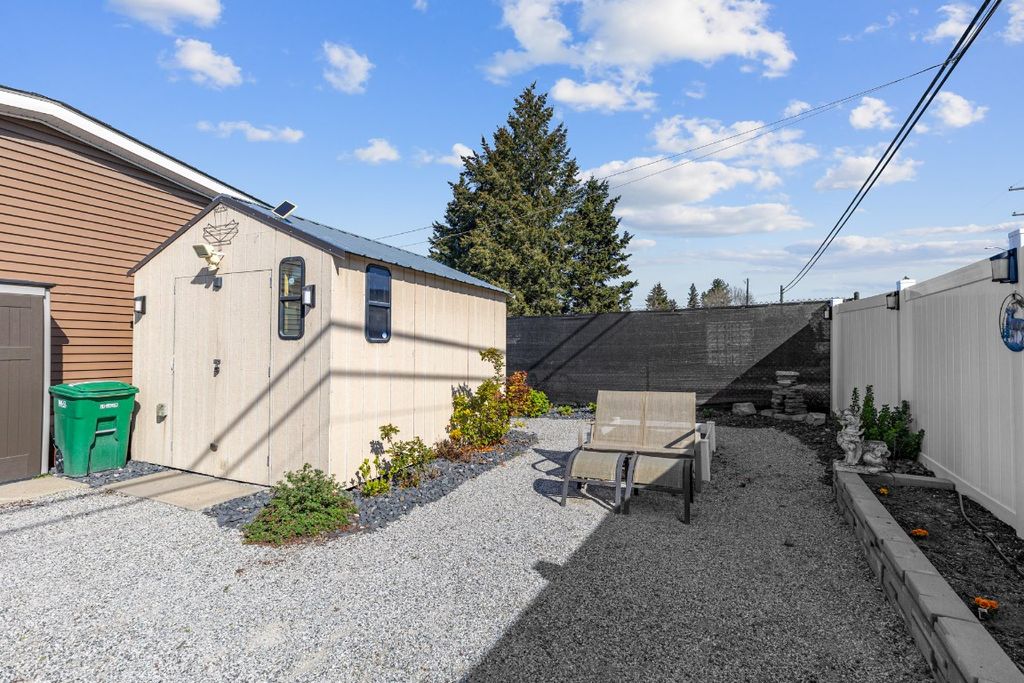 listing image 16516902705330685462