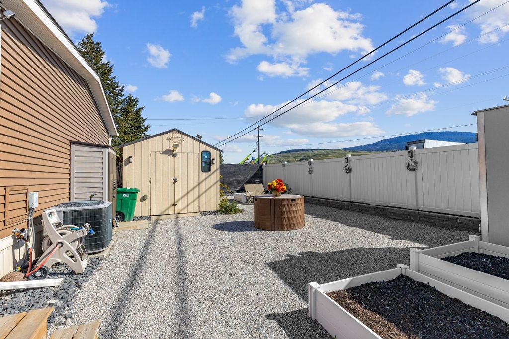 listing image 16514490392158273050