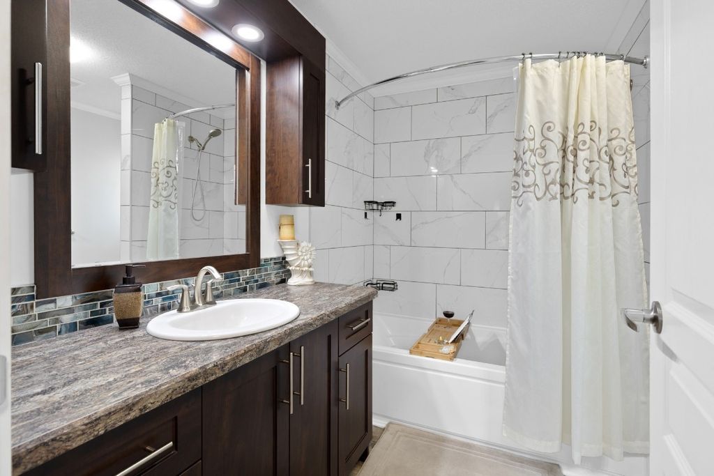 listing image 16511644169621567210