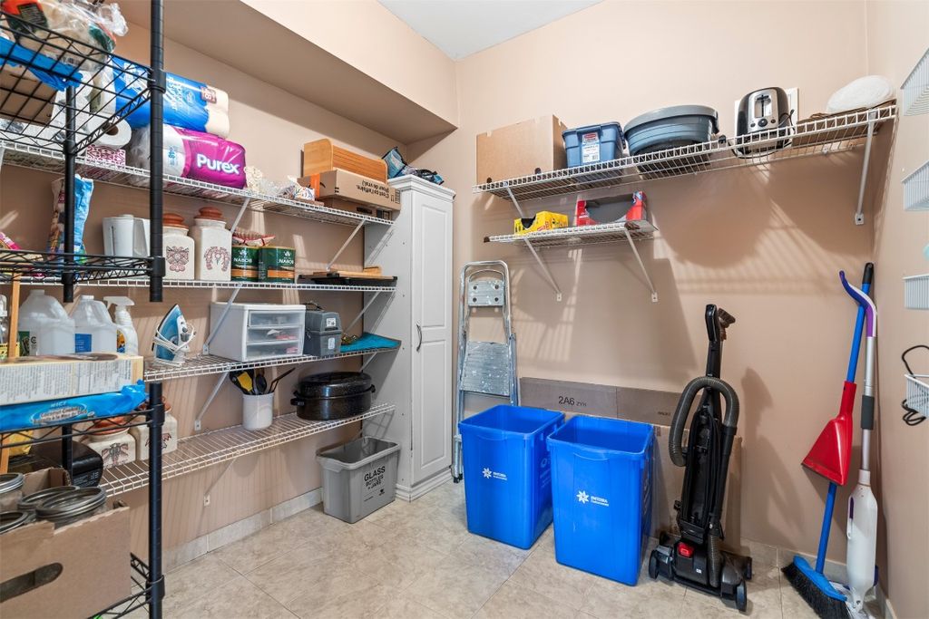 listing image 16514057612956105873