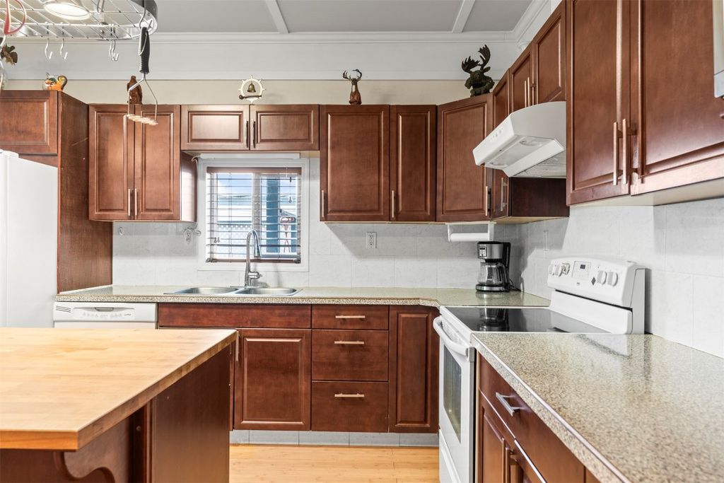 listing image 16514496566107086706