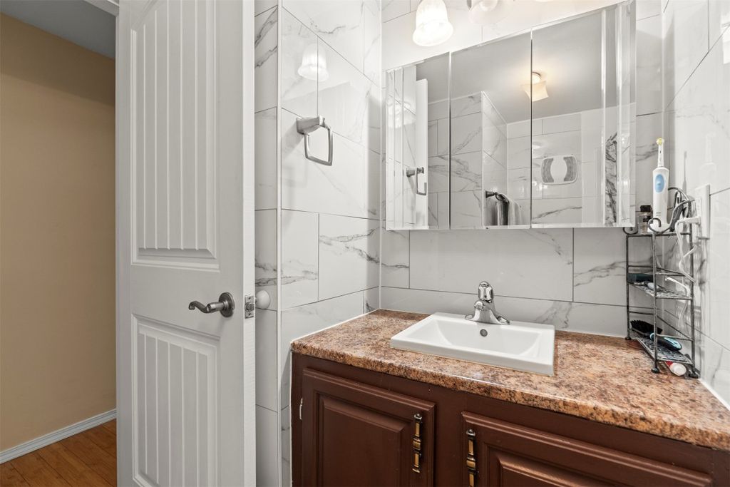 listing image 16519631126619005683