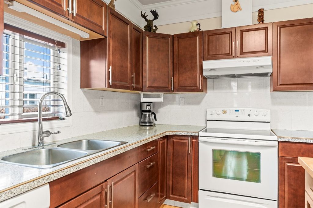 listing image 16517836653930563269