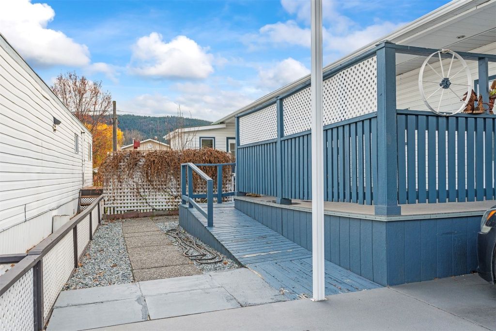 listing image 16515470774647185999