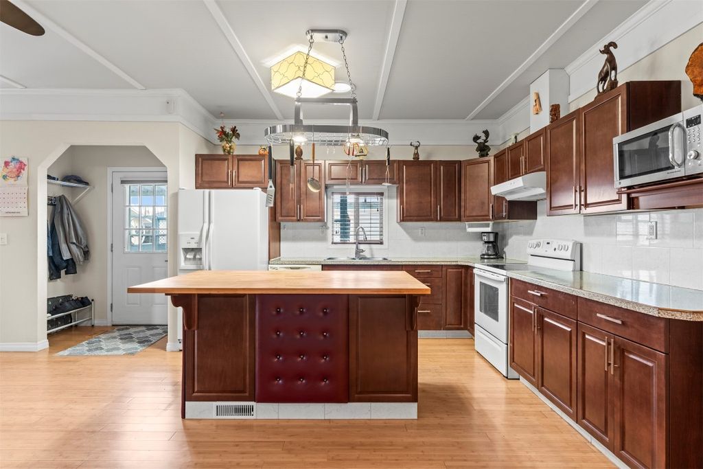 listing image 16510686701459504297