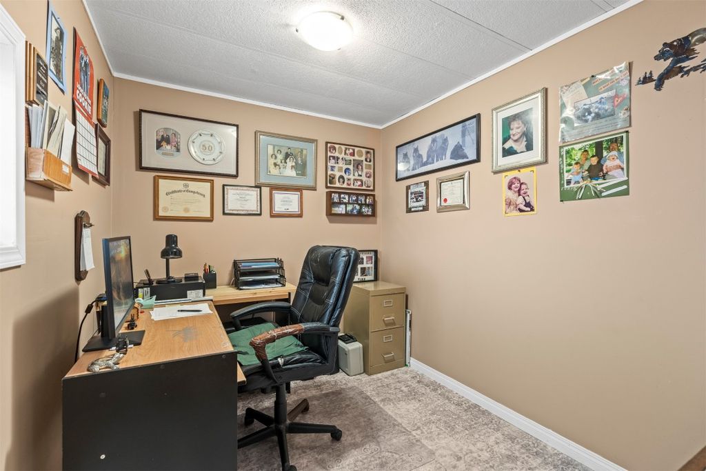 listing image 16512806807763709037