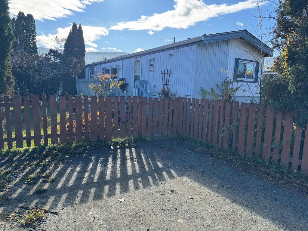 listing image 16518253734310412345