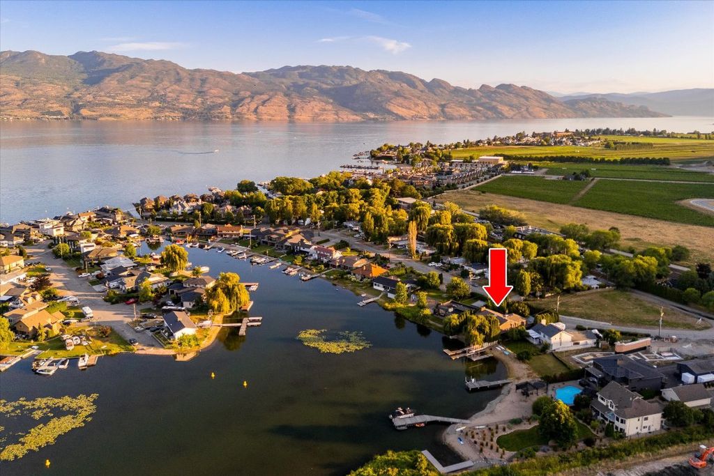 listing image 16510156762364872631