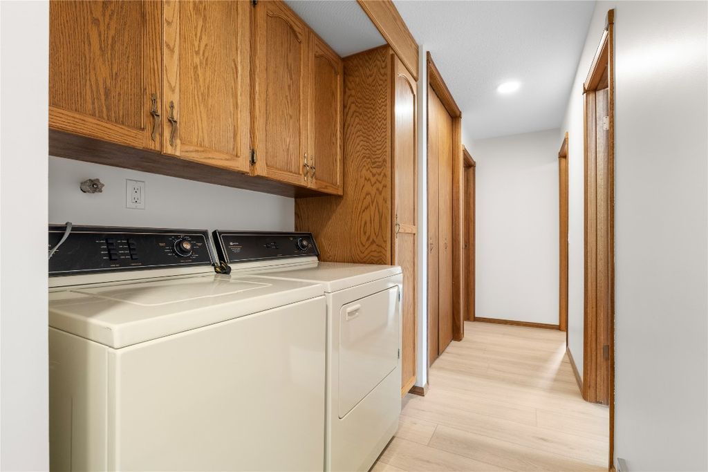 listing image 16512166465922389215