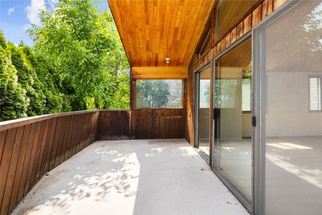 listing image 16512752390338085581