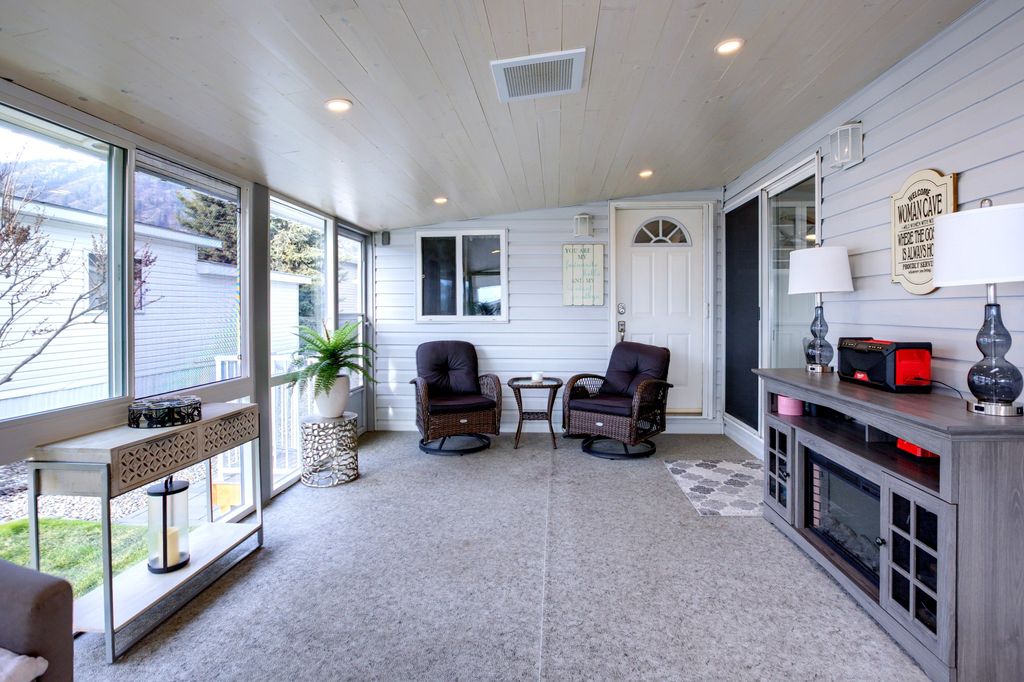 listing image 16511147231618429379