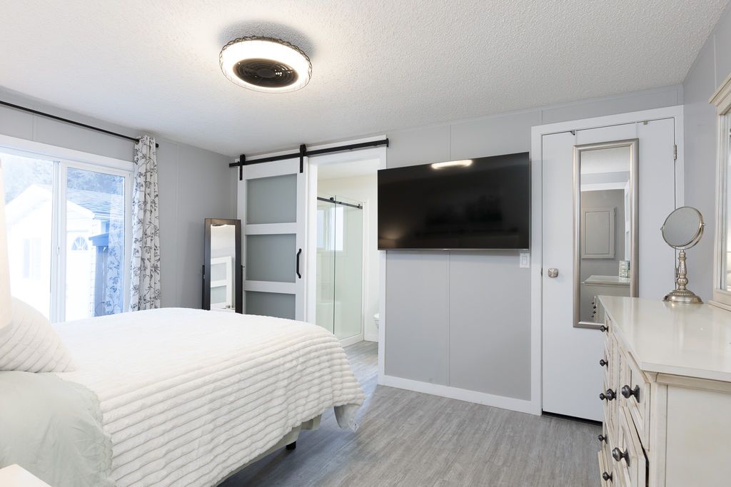 listing image 16514261890896783100