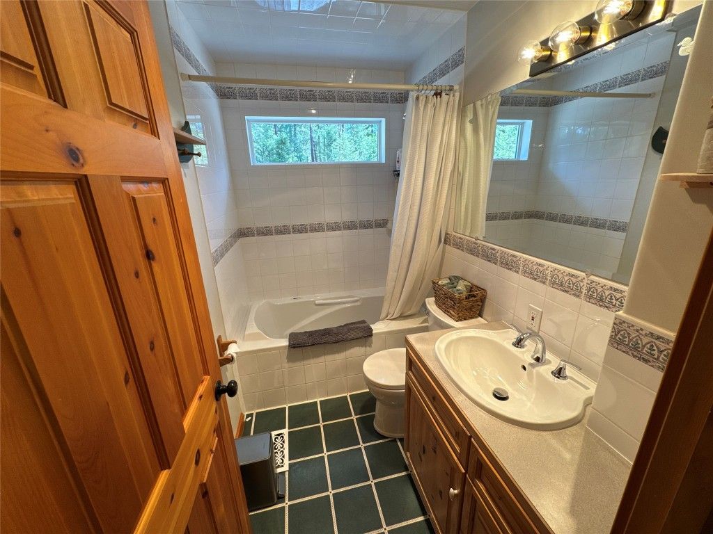 listing image 16513553962343039408
