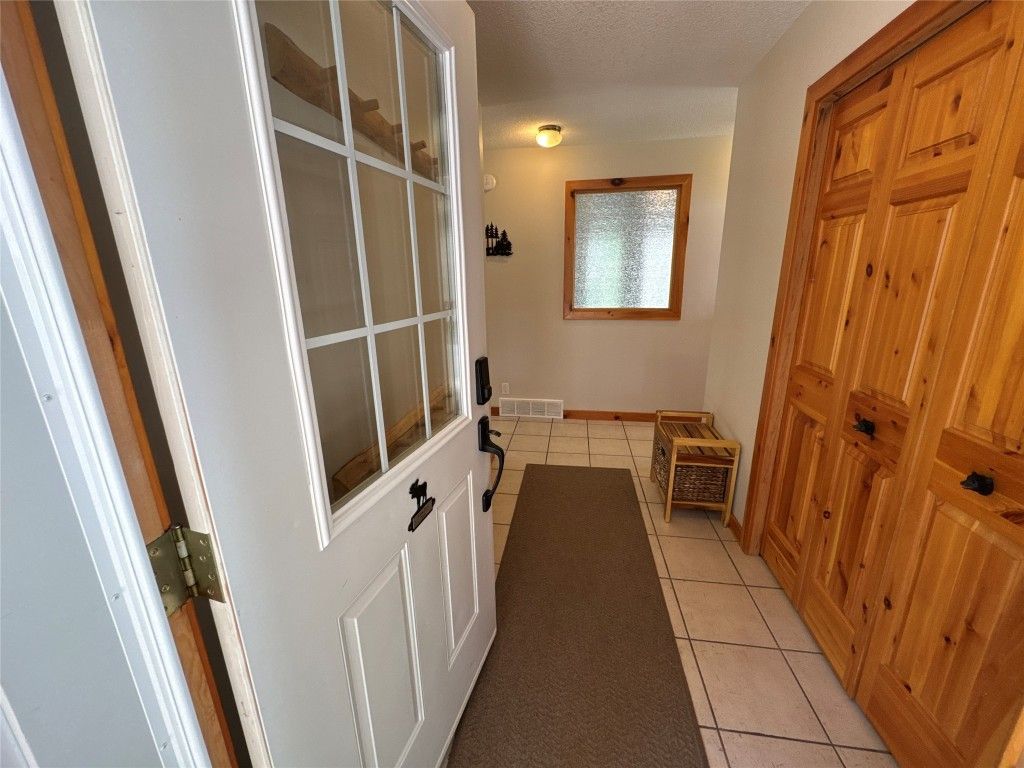 listing image 16513035408834136899