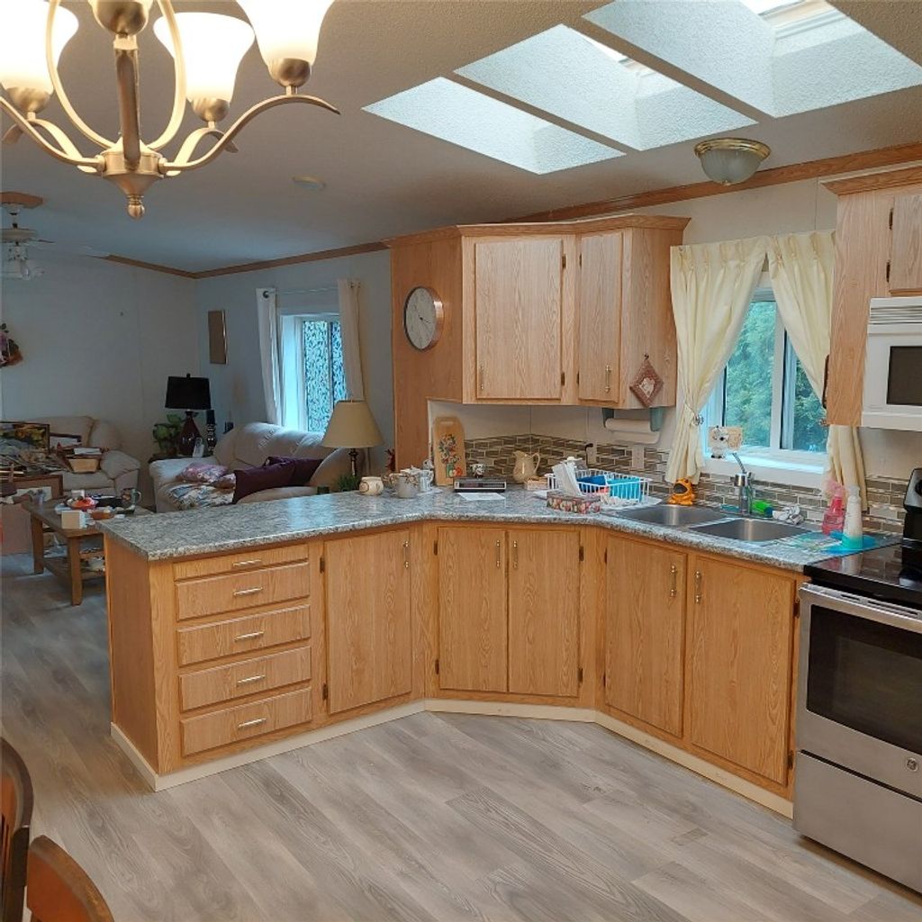 listing image 16518582332351149399