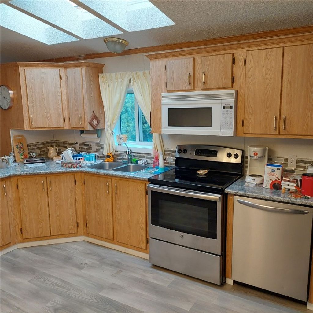 listing image 16515928842754552783