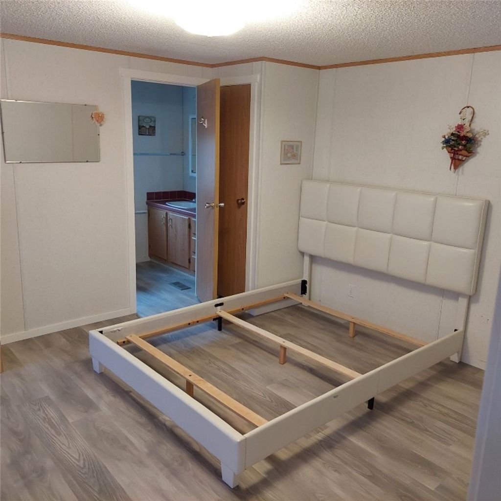 listing image 16515571662830870406