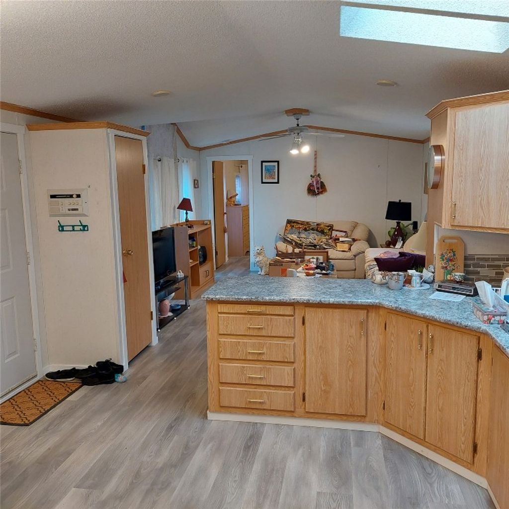 listing image 16511646225804114213