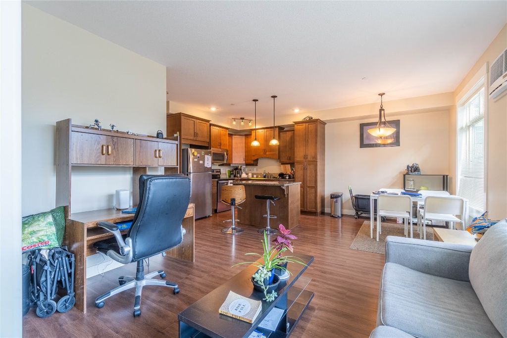 listing image 16519527205345338407