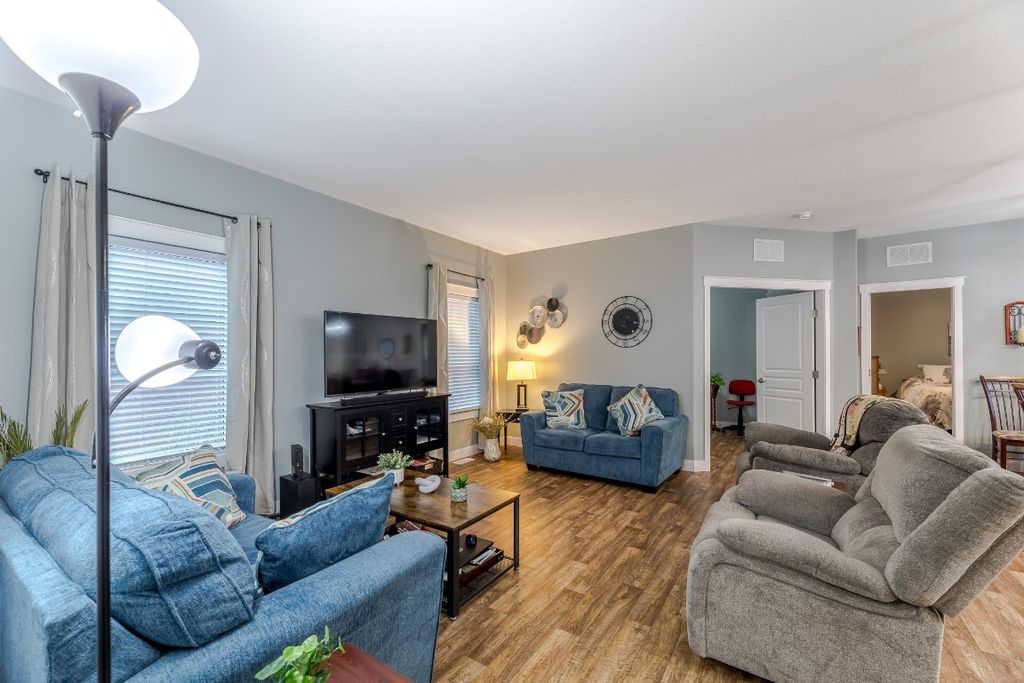 listing image 16514988857138613568