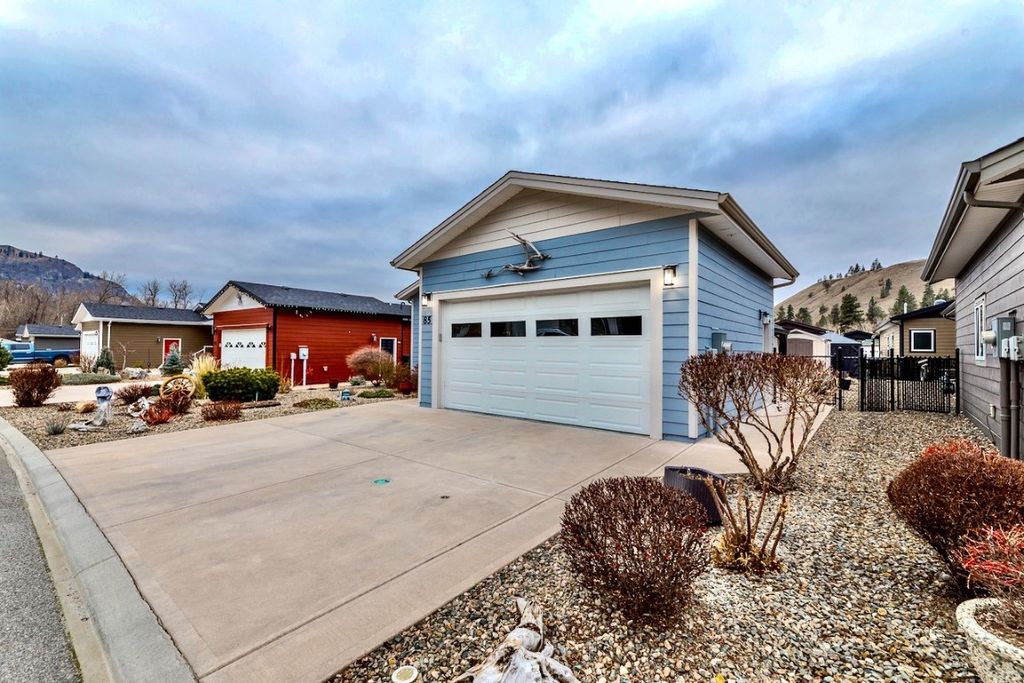 listing image 16512815828166299777