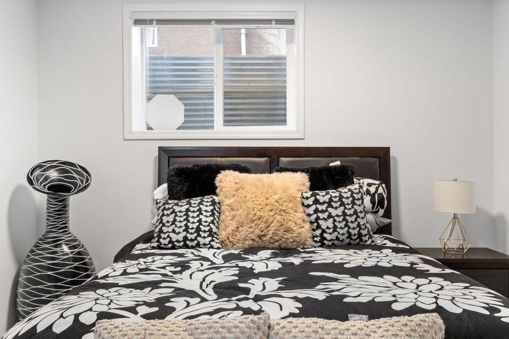 listing image 16513461939910522395
