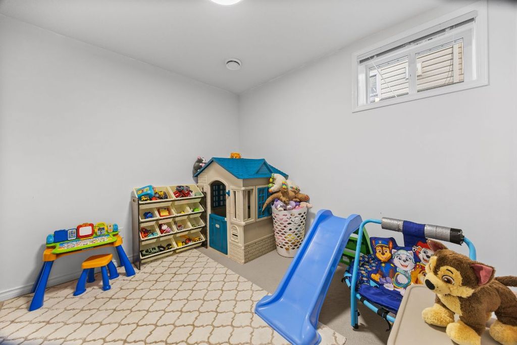 listing image 16513293081692143431