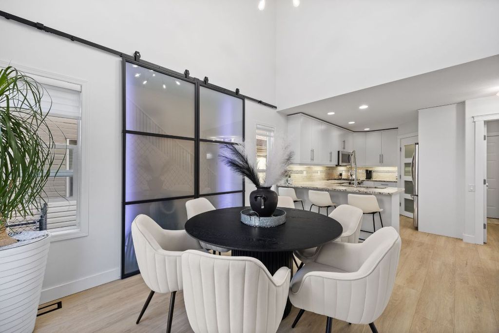 listing image 16513666564921852755