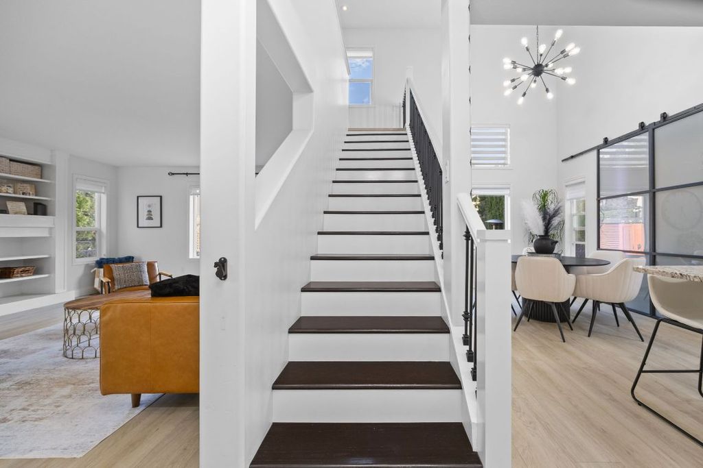 listing image 16519008980225233241
